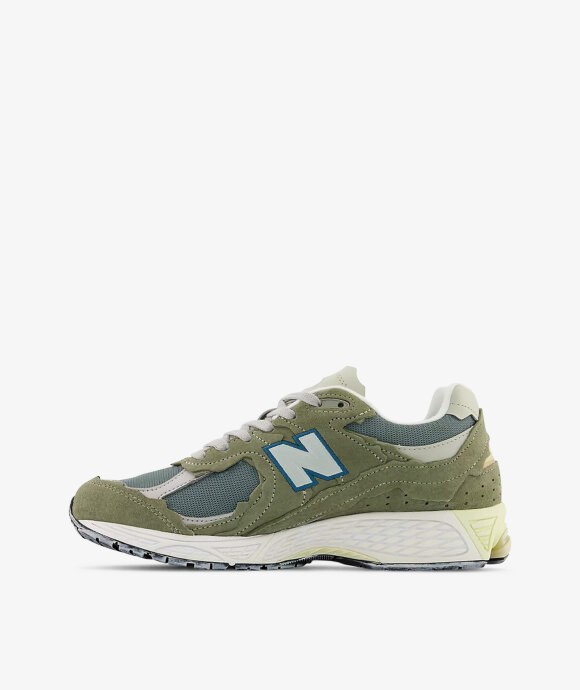 New Balance - M2002RDD