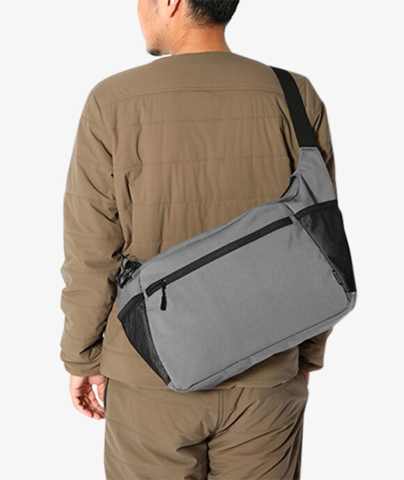 Snow Peak - Everyday Use Middle Shoulder Bag