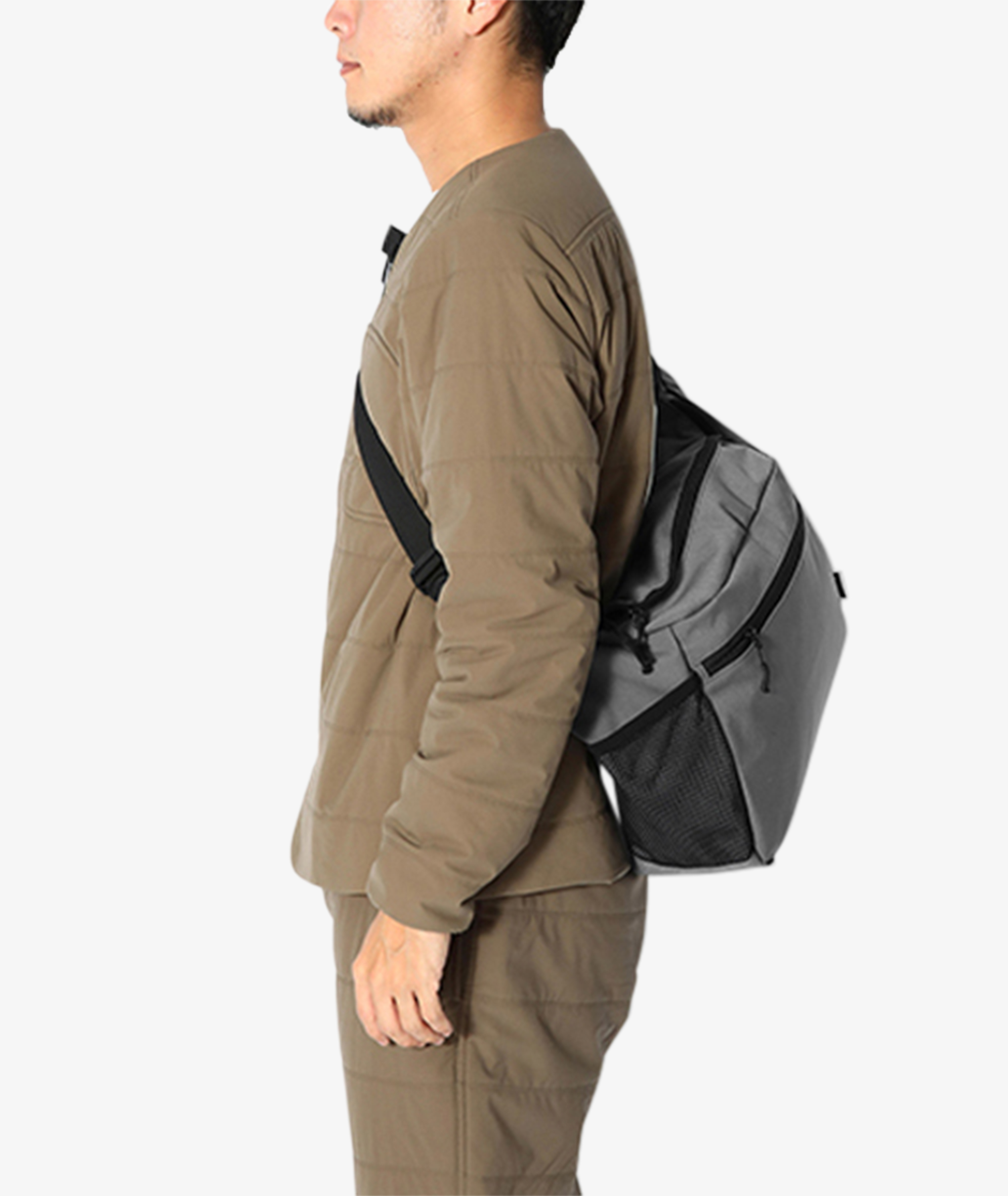 Everyday Middle Nylon Shoulder Bag in Black - Snow Peak