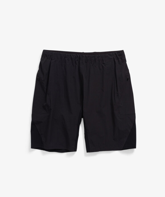 Norse Store | Shipping Worldwide - Veilance SECANT COMP SHORT M - Black