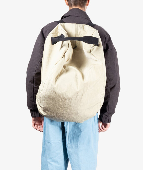 MAN-TLE - R17 GEAR-3 NYLON MESSENGER