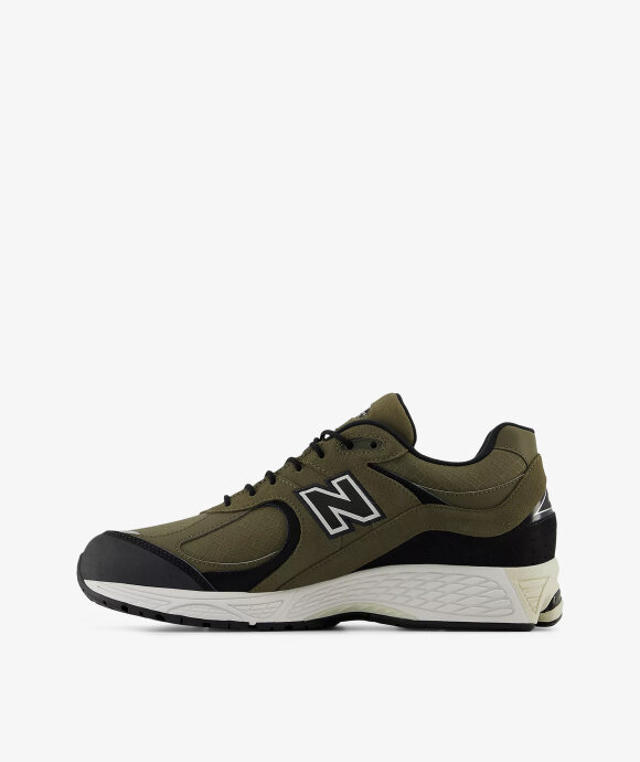 New Balance - M2002RXU