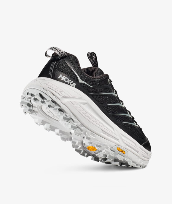 HOKA One One - Mafate Three2