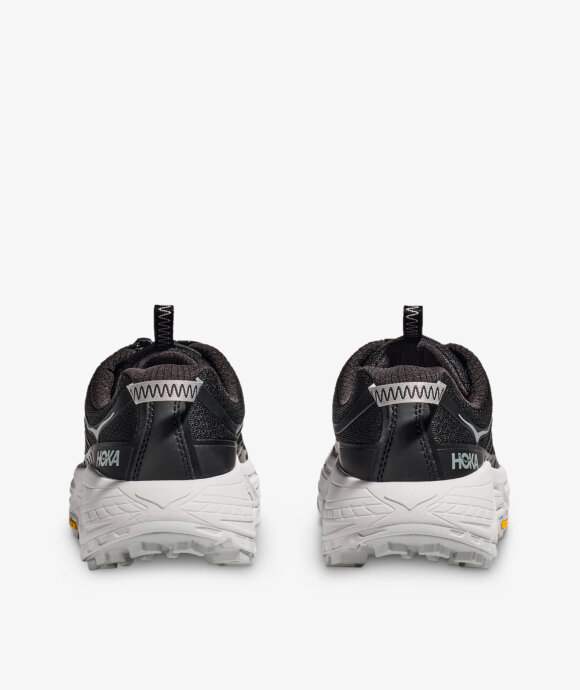 HOKA One One - Mafate Three2